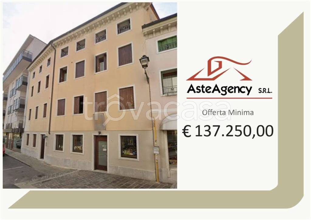 appartamento in vendita a Thiene in zona Santo