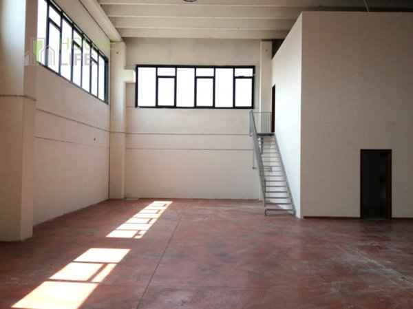 capannone in vendita a Thiene