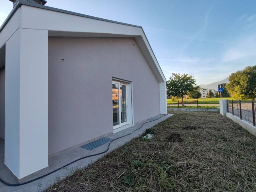 casa indipendente in vendita a Thiene