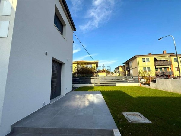 casa indipendente in vendita a Thiene