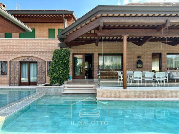 casa indipendente in vendita a Thiene