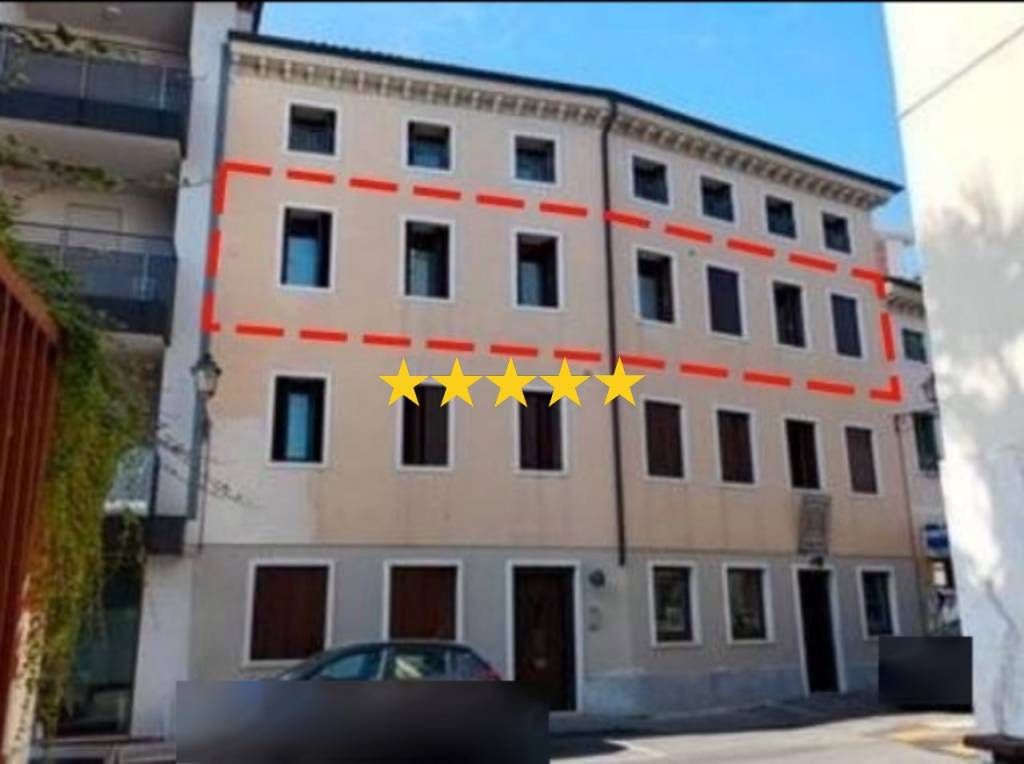 appartamento in vendita a Thiene in zona Santo