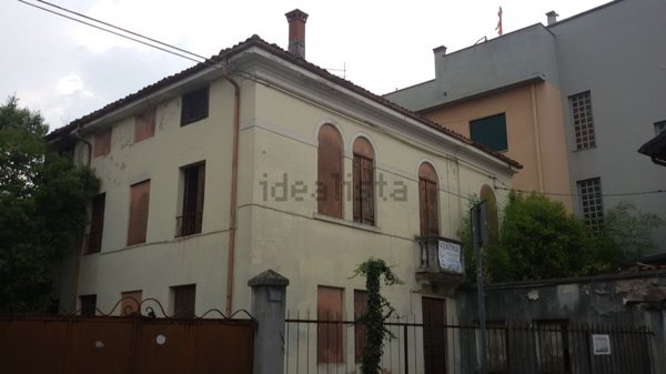 casa indipendente in vendita a Thiene