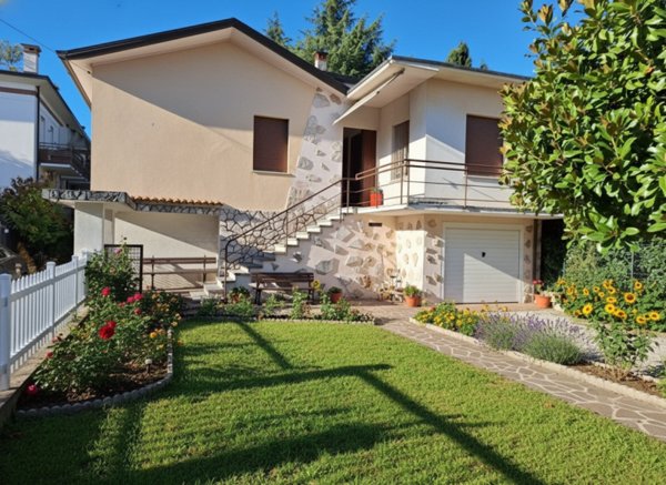 casa indipendente in vendita a Thiene