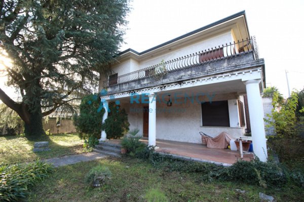 casa indipendente in vendita a Thiene