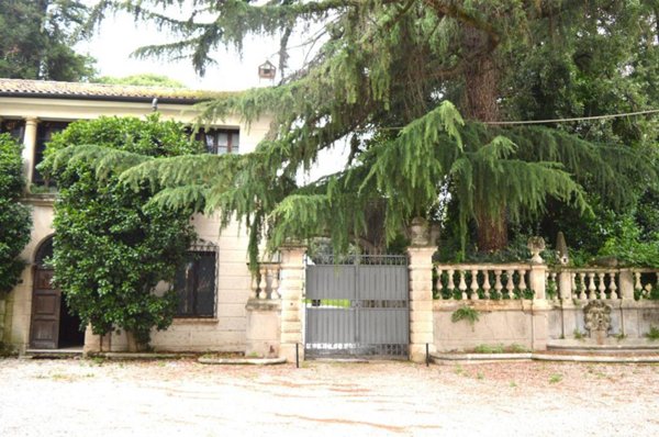 casa indipendente in vendita a Thiene