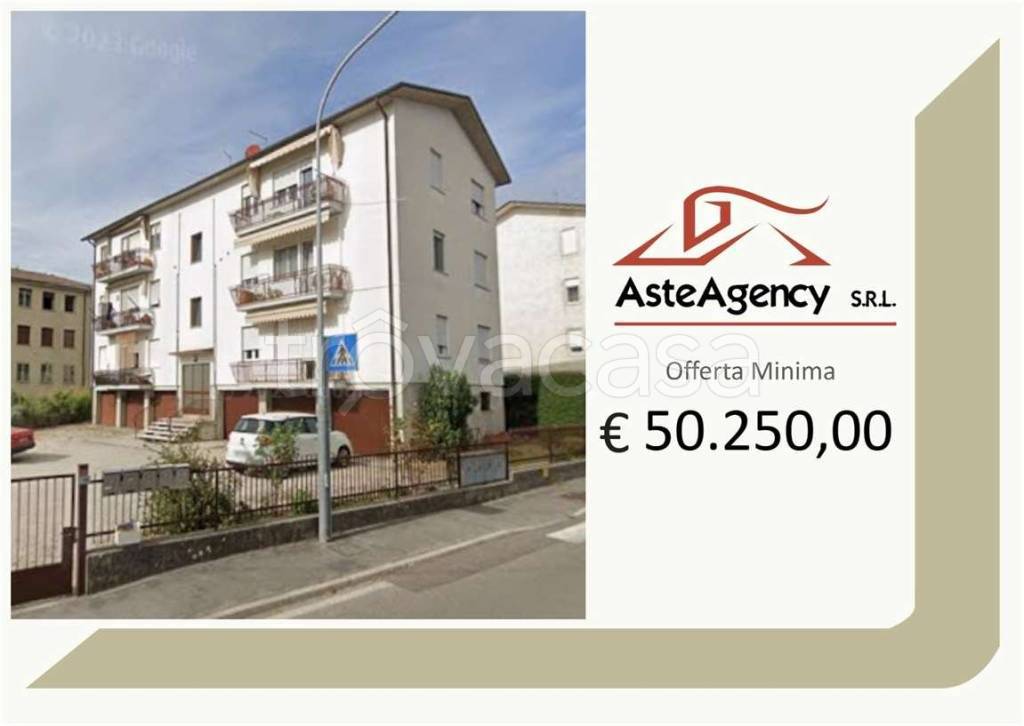 appartamento in vendita a Thiene in zona Santo