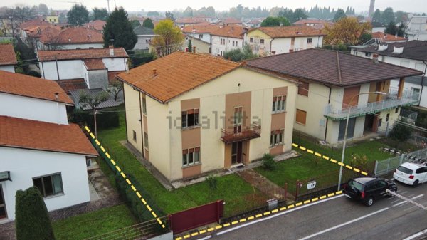 casa indipendente in vendita a Thiene