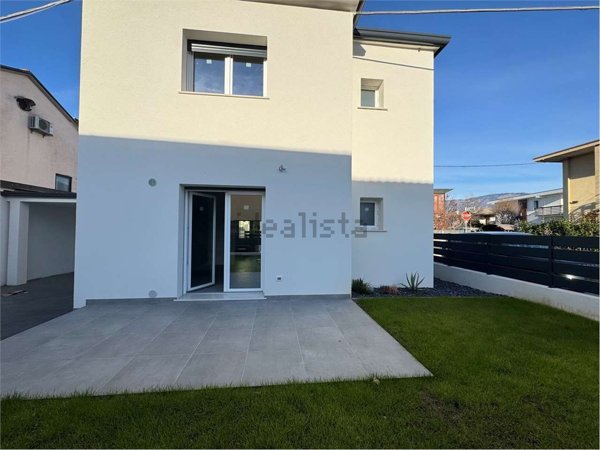 casa indipendente in vendita a Thiene