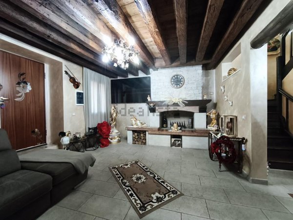 casa semindipendente in vendita a Thiene
