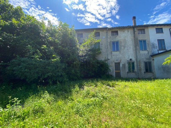casa indipendente in vendita a Thiene