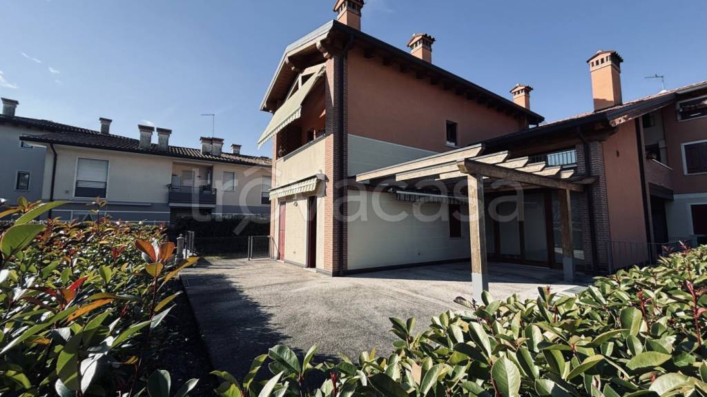 appartamento in vendita a Thiene in zona Santo