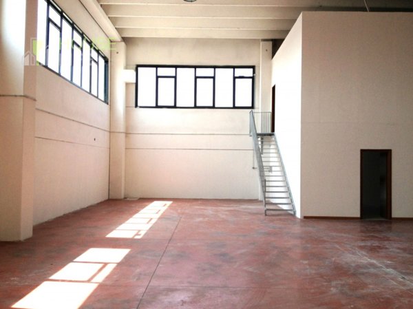 capannone in vendita a Thiene