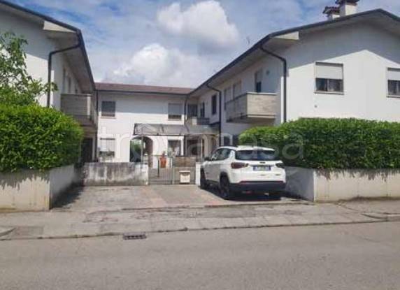 casa indipendente in vendita a Thiene