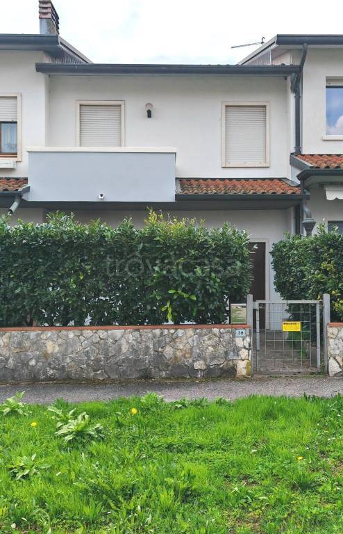 casa indipendente in vendita a Thiene