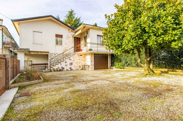 casa indipendente in vendita a Thiene