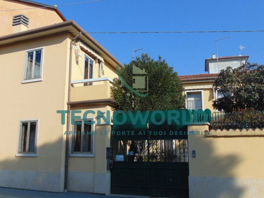 casa indipendente in vendita a Thiene in zona Santo