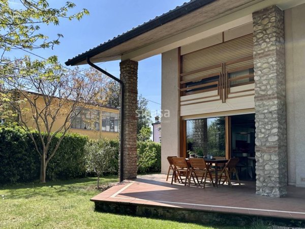 casa indipendente in vendita a Thiene