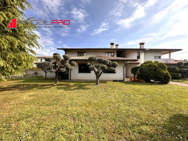 casa indipendente in vendita a Thiene