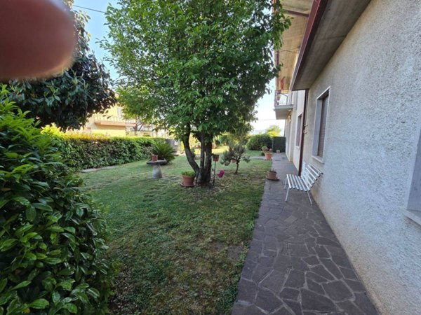 locale commerciale in vendita a Thiene