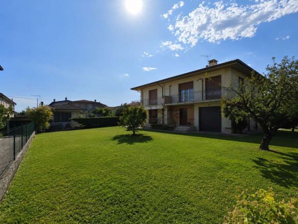 casa indipendente in vendita a Thiene