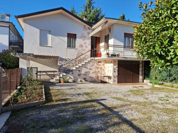 casa indipendente in vendita a Thiene