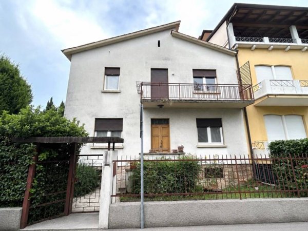casa indipendente in vendita a Thiene