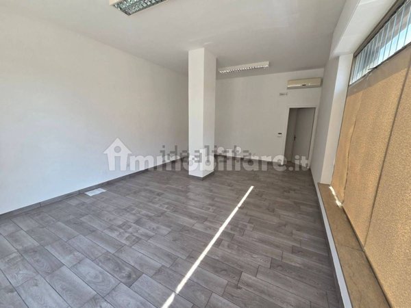locale commerciale in vendita a Thiene