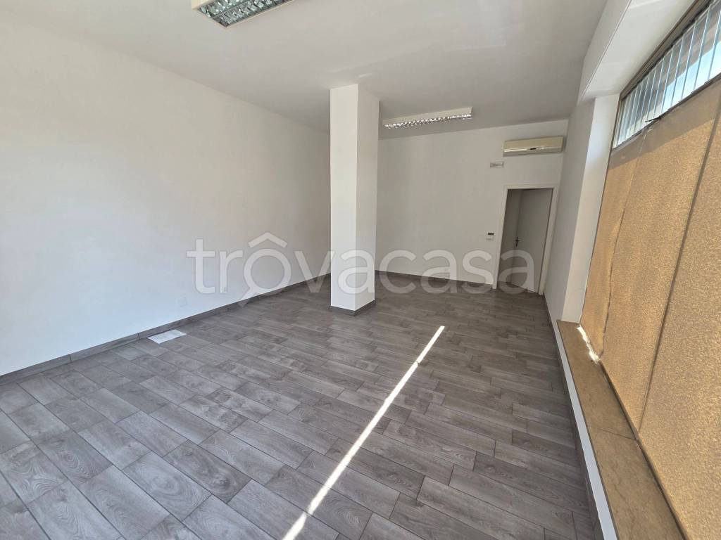 negozio in vendita a Thiene in zona Santo