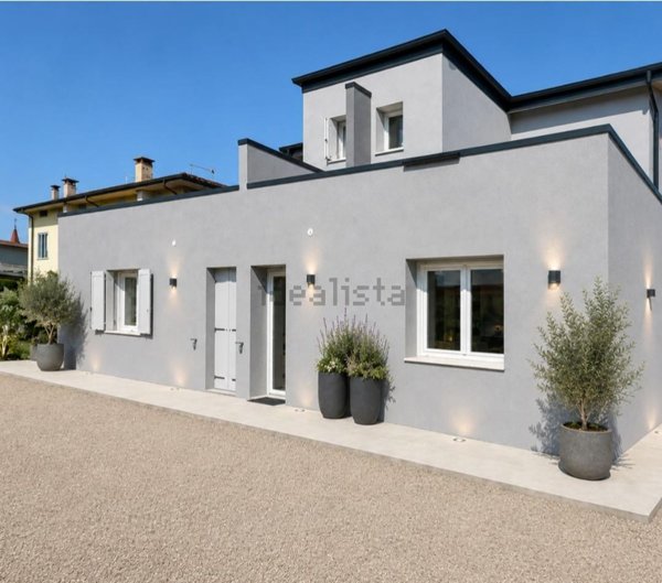 casa indipendente in vendita a Thiene in zona Borgo Lampertico