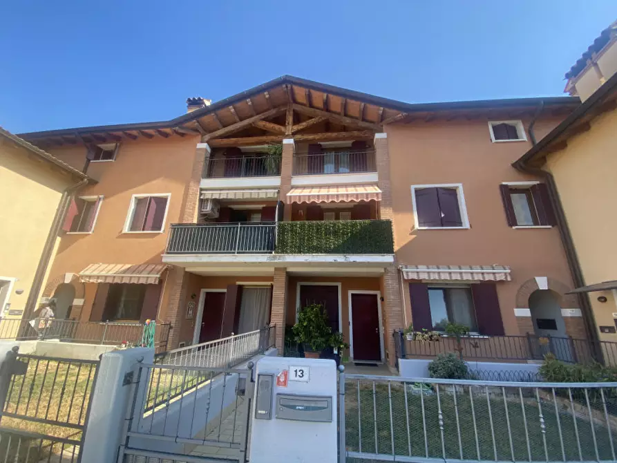 appartamento in vendita a Thiene in zona Rozzampia
