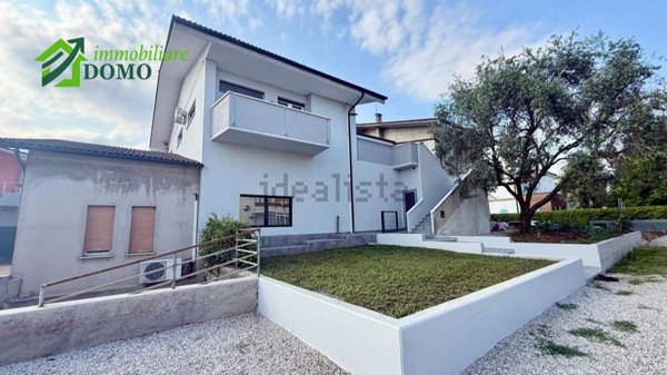 casa indipendente in vendita a Thiene