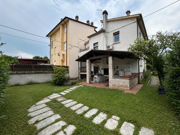 casa indipendente in vendita a Thiene