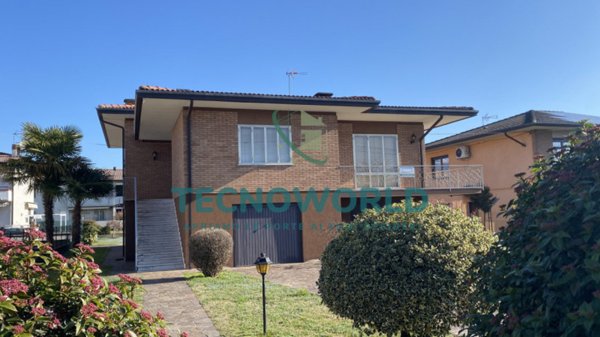 casa indipendente in vendita a Thiene