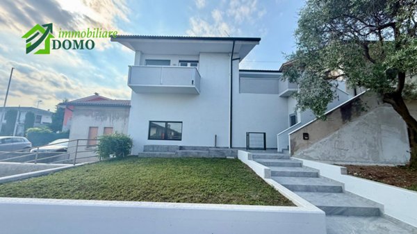 casa indipendente in vendita a Thiene