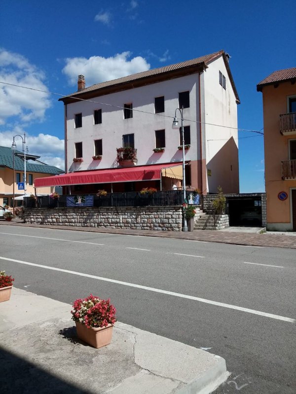 casa indipendente in vendita a Tonezza del Cimone