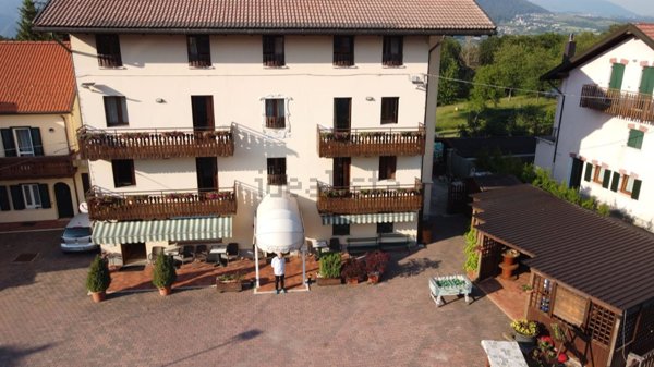 negozio in vendita a Tonezza del Cimone