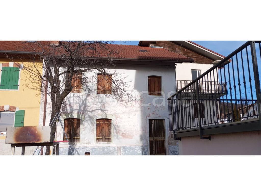 casa indipendente in vendita a Tonezza del Cimone