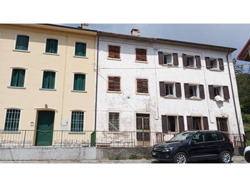casa indipendente in vendita a Tonezza del Cimone