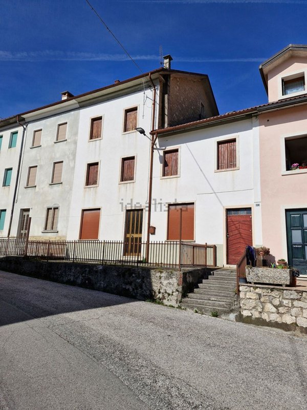 casa indipendente in vendita a Tonezza del Cimone