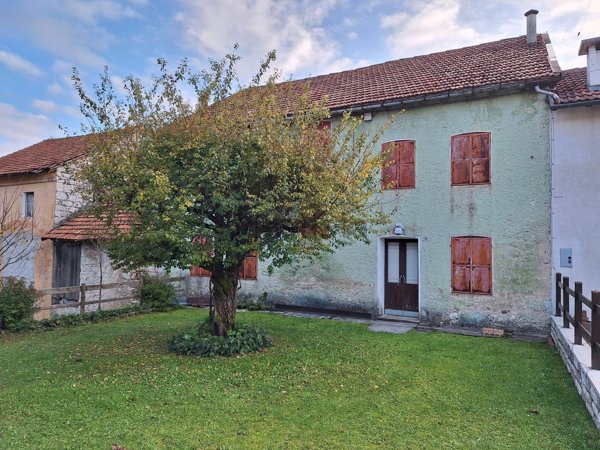 casa indipendente in vendita a Tonezza del Cimone