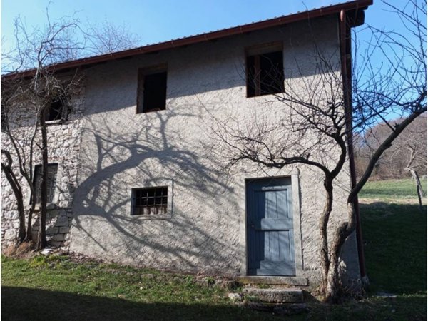 casa indipendente in vendita a Tonezza del Cimone