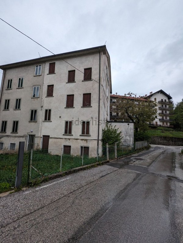 casa indipendente in vendita a Tonezza del Cimone