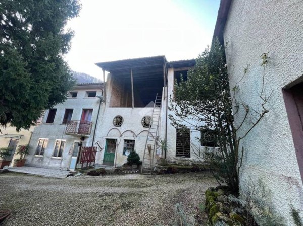 casa indipendente in vendita a Torrebelvicino