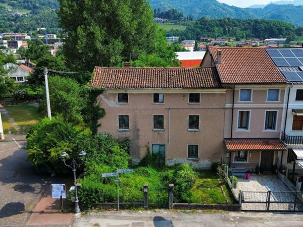 casa indipendente in vendita a Torrebelvicino