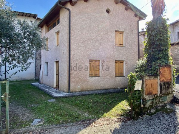 casa indipendente in vendita a Torrebelvicino in zona Enna