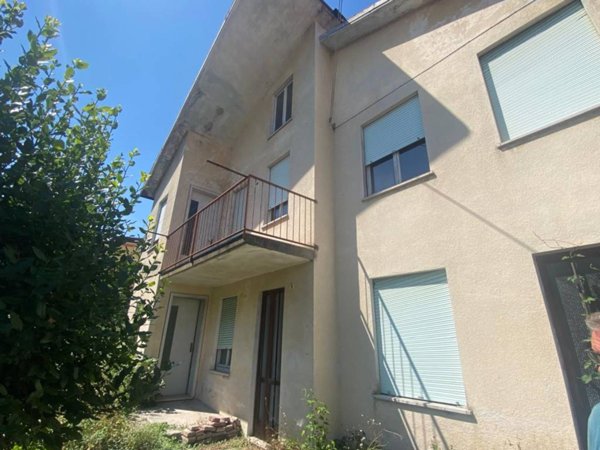 casa indipendente in vendita a Torrebelvicino in zona Pievebelvicino