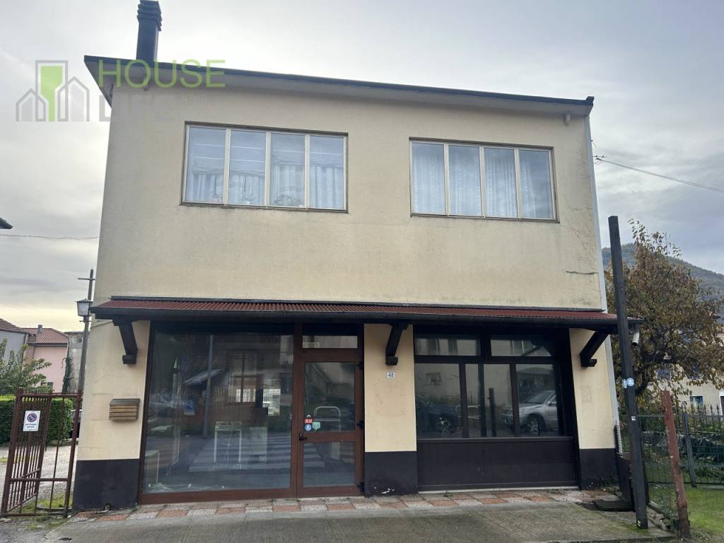 casa semindipendente in vendita a Torrebelvicino in zona Pievebelvicino