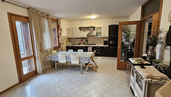 casa indipendente in vendita a Torrebelvicino