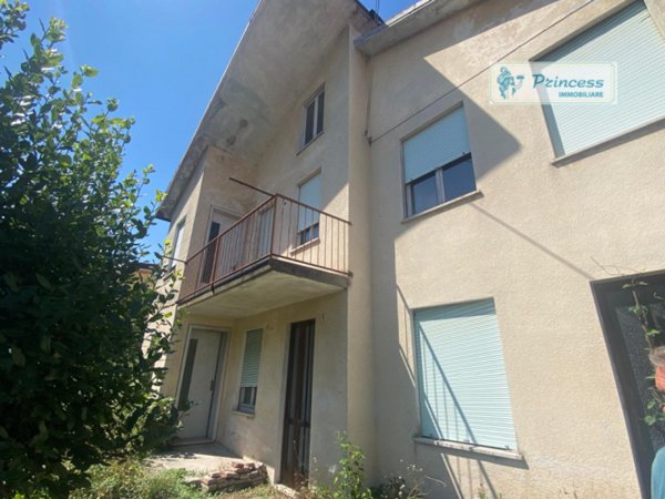 casa indipendente in vendita a Torrebelvicino